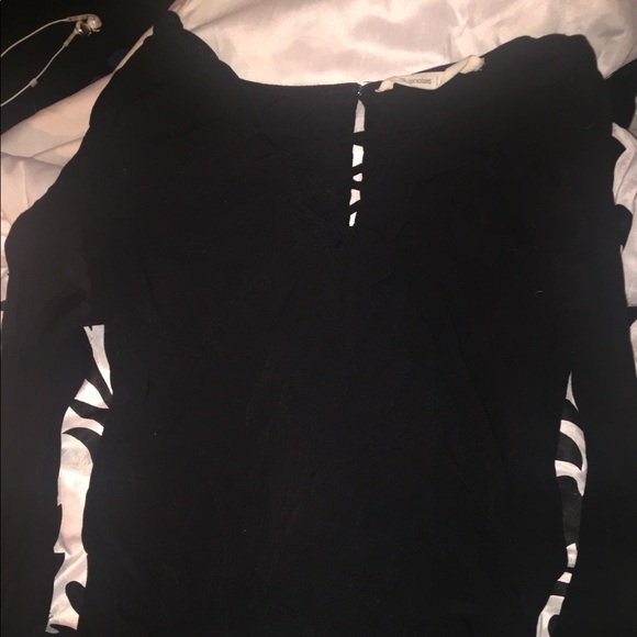 Black long sleeve - Picture 2 of 4